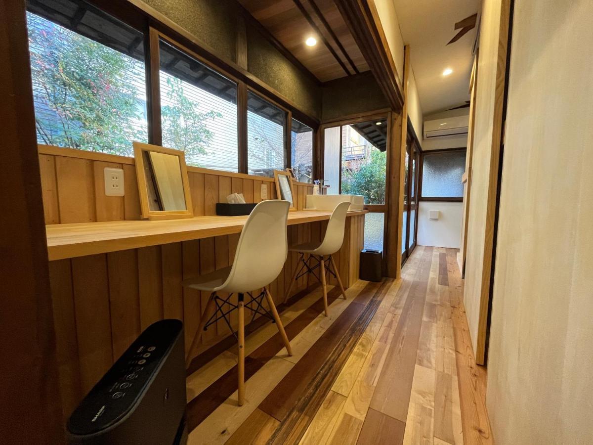 Only One Group Stays Per Day -Tenmaya-家族や仲間と貸し切りゲストハウス 天満屋 Nakatsugawa Exteriör bild