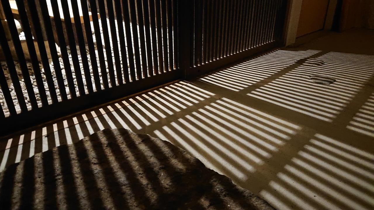 Only One Group Stays Per Day -Tenmaya-家族や仲間と貸し切りゲストハウス 天満屋 Nakatsugawa Exteriör bild